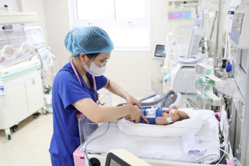 Phú Thọ: Cứu trẻ sơ sinh tổn thương não do ngạt bằng kỹ thuật hạ thân nhiệt chỉ huy