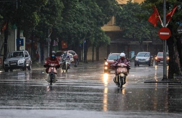 Thời tiết ngày 21/7: Bắc Bộ chiều tối và đêm có mưa rào, Trung Bộ ngày nắng nóng và nắng nóng gay gắt