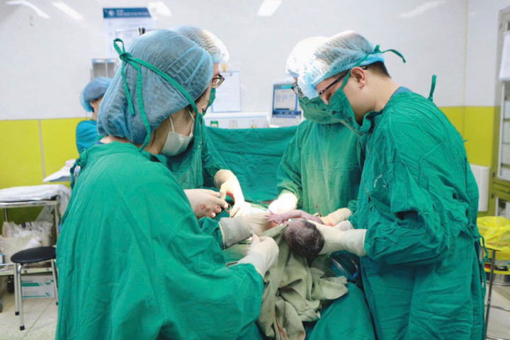 Hy hữu ca tam thai tự nhiên 1 rau 3 ối chào đời an toàn tại Bệnh viện Phụ sản Hà Nội
