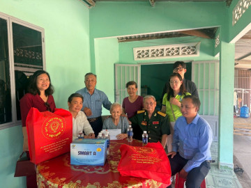 Smart A thăm và tặng quà các Mẹ Việt Nam Anh hùng và thương, bệnh binh nhân dịp Ngày Thương binh - Liệt sĩ 27/7