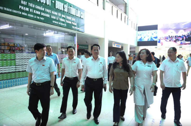 Đoàn giám sát khảo sát tại Lào Cai: Gỡ "điểm nghẽn" nhân lực để nâng chất lượng y tế cơ sở