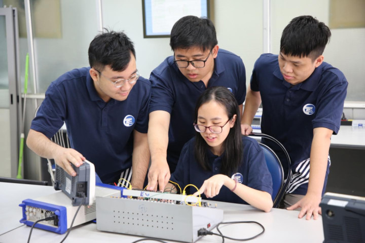 Đề xuất chính sách trợ cấp, nội trú đối với người học trong cơ sở giáo dục đại học, cơ sở giáo dục nghề nghiệp